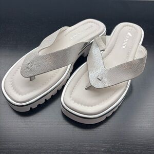 Donald Pliner/ luxury elevated sandals